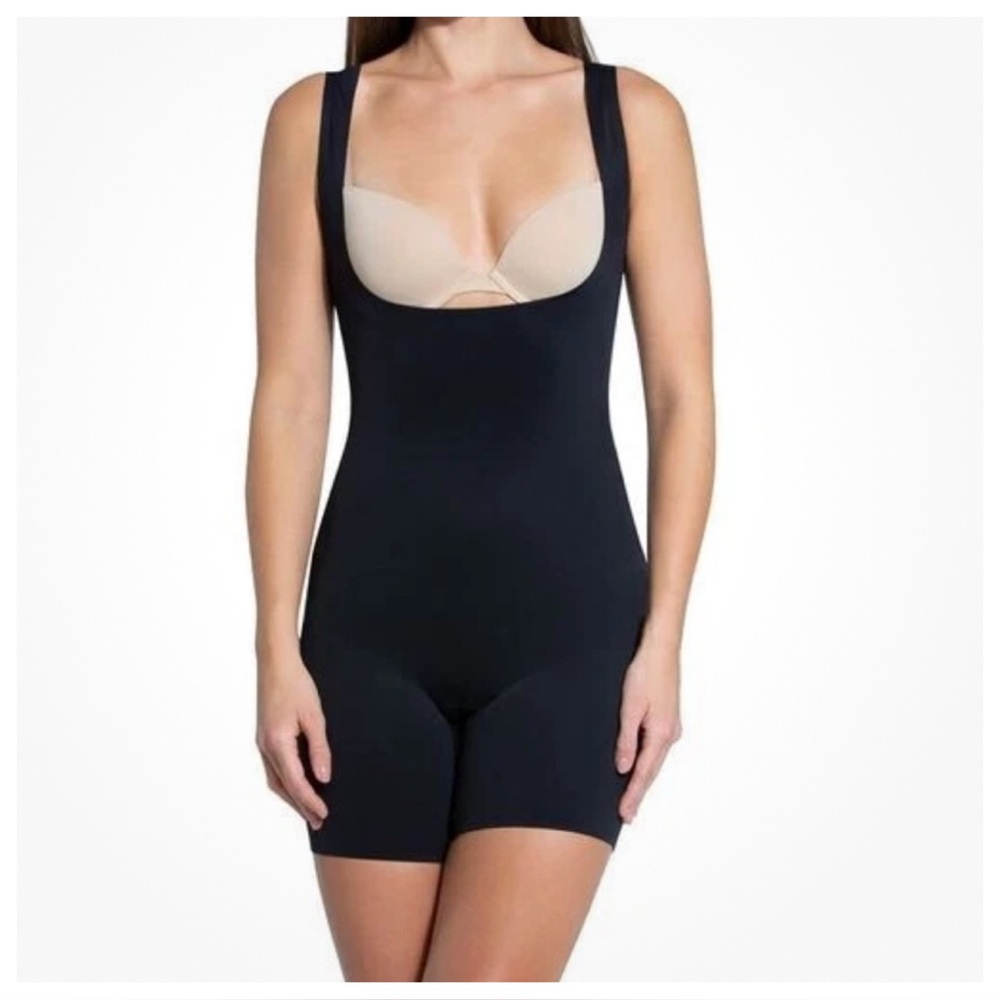 Skinnygirl Black Shaping Bodysuit Wear Your Own Bra Size Medium